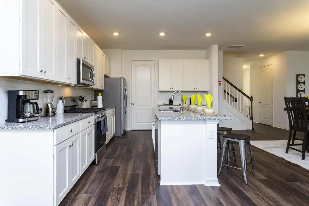 Gorgeous 4Bd Close to Disney Enclave at Festival 628