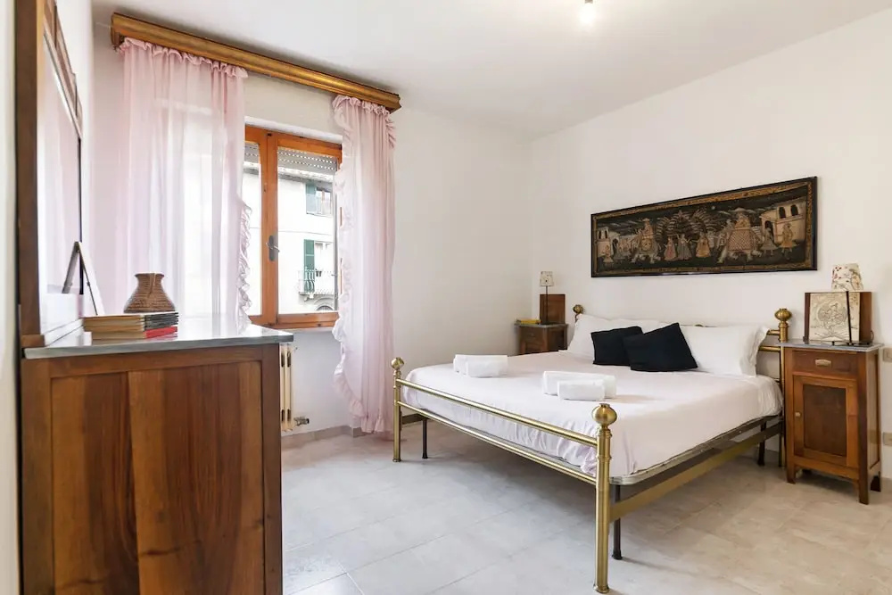 Pisa Hospital Apartment with Parking and Balcony