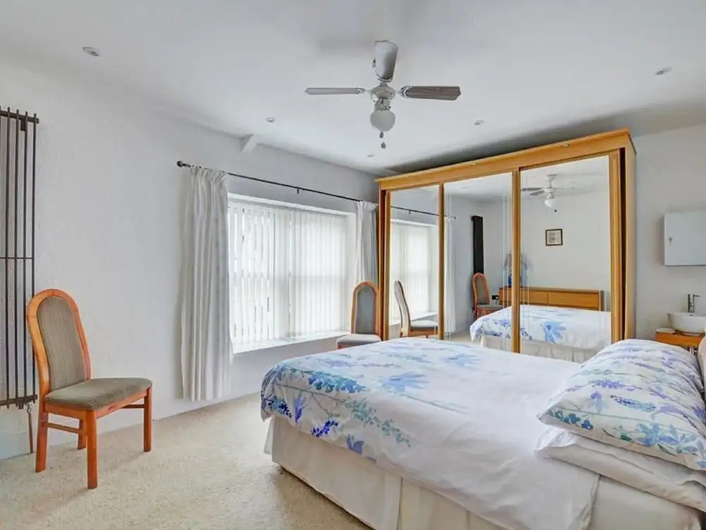 Fantastic Apartment, Overlooking the Sensory Garden With Harbour and Beach