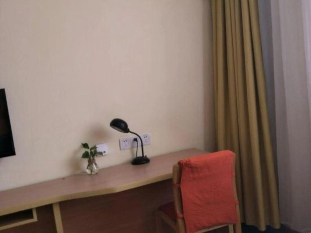 Home Inn (Kaifeng Longting East Xincao Road)