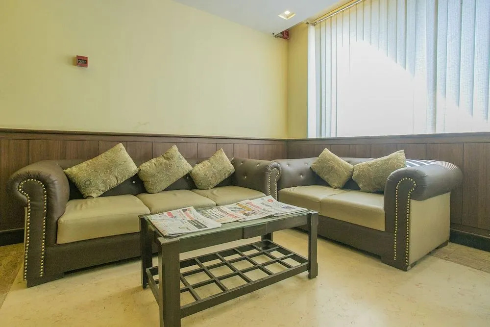 OYO 27859 Agi Dynasty Suites