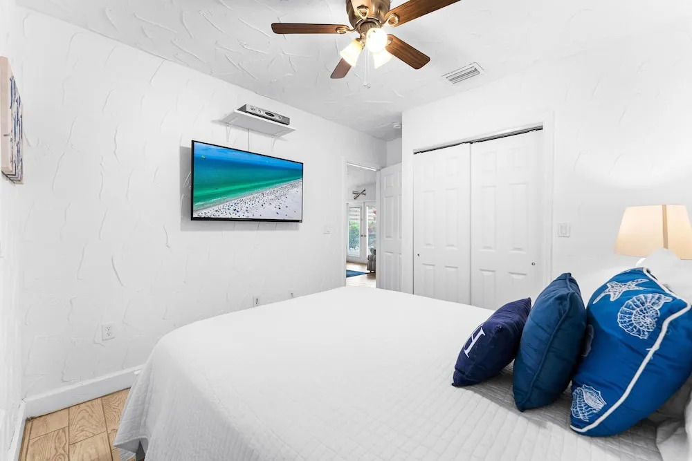Crescent Beach Villas By Beachside Management