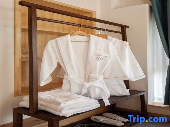 Yuntaishan Puju Lakeside Homestay