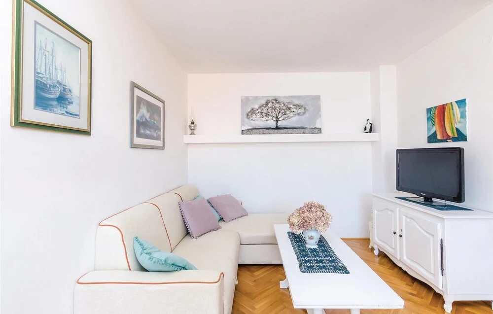 Nice Home in Dubrovnik With Wifi and 2 Bedrooms