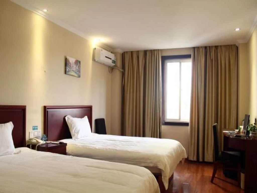 GreenTree Inn Suzhou Wujiang Zhenze Town Zhennan Road Express Hotel