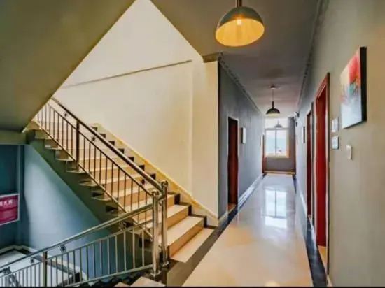 Hailuogou Shuangyue Scenic Homestay