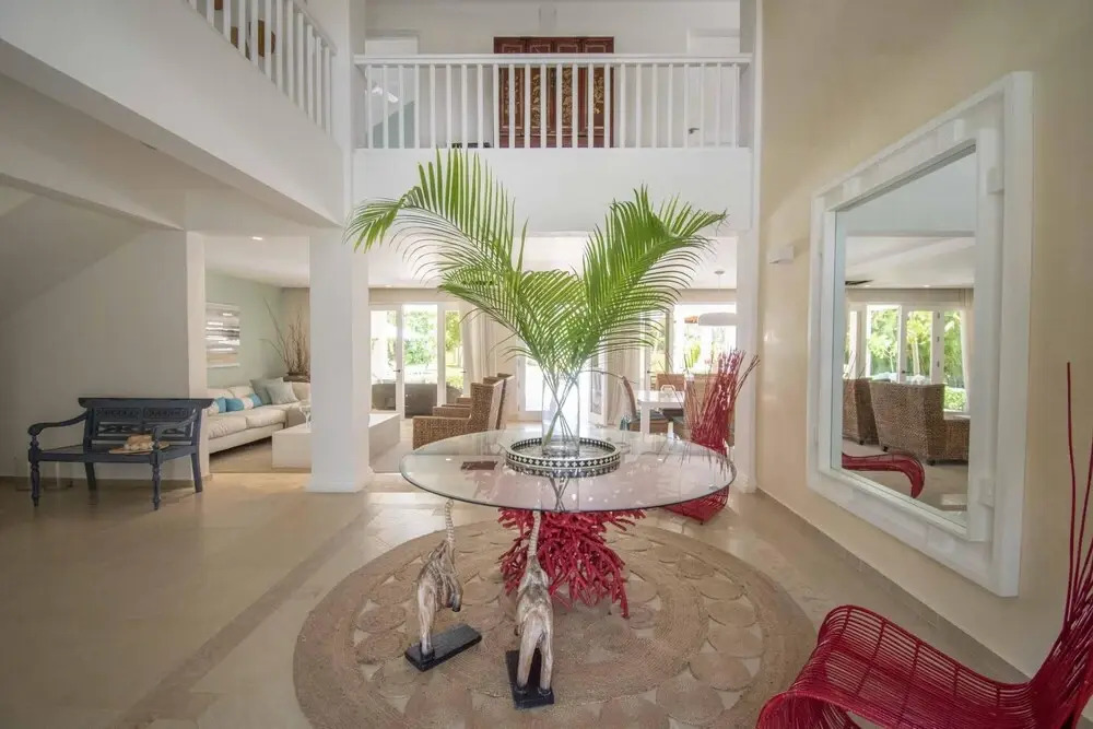 Colorful Golf-front Villa With Private Pool in Exclusive Beach Resort