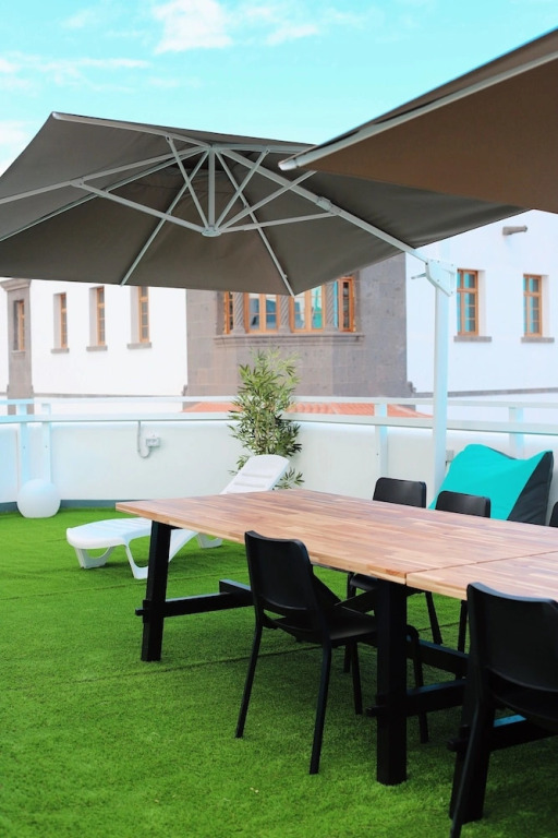 Las Palmas Nest Hostel