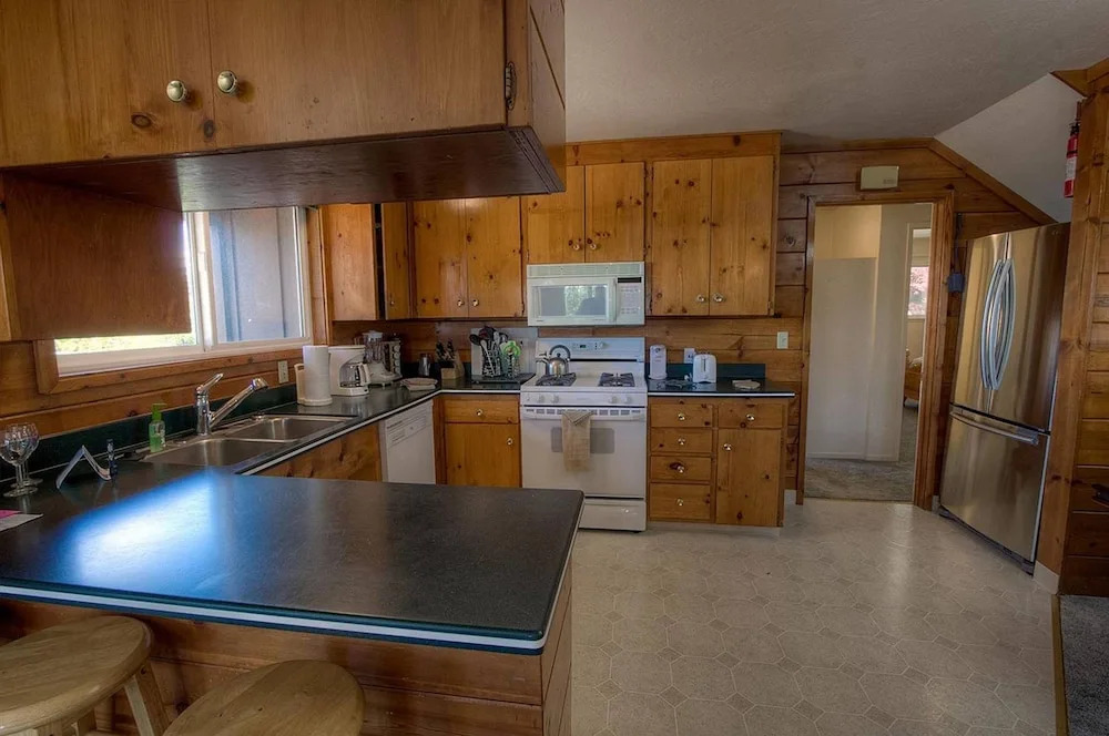 Heavenly Lake View Retreat by Lake Tahoe Accommodations