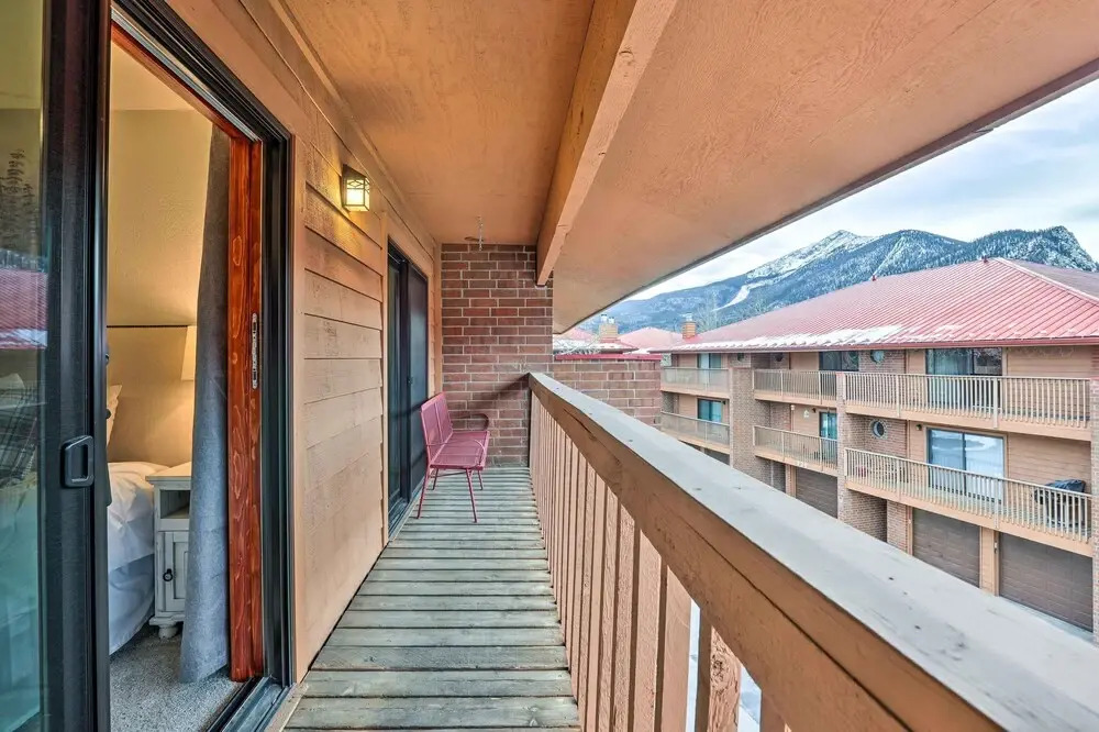 Walk to Lake Dillon: Condo w/ Views in Frisco