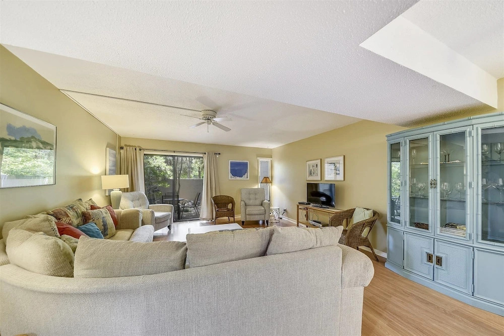 SailMaster 37 - Two Bedroom Condo