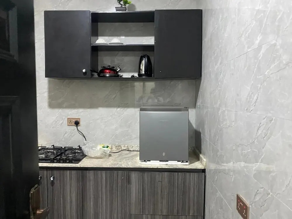 Furnished Studio Apartment in a Secure and Serene Part of Ibadan