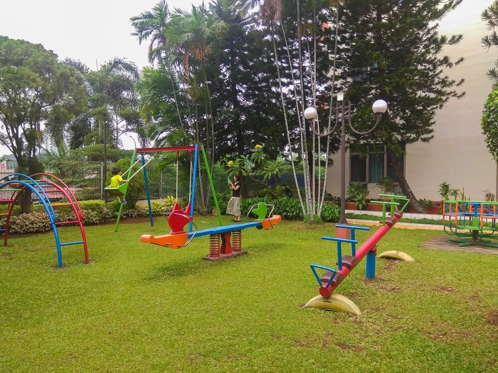 Fully Furnished and Cozy 2BR at Pondok Klub Villa Apartment