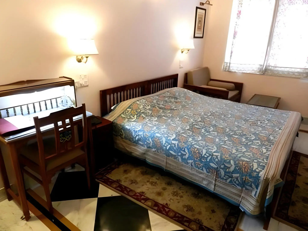 Hotel Arya Niwas