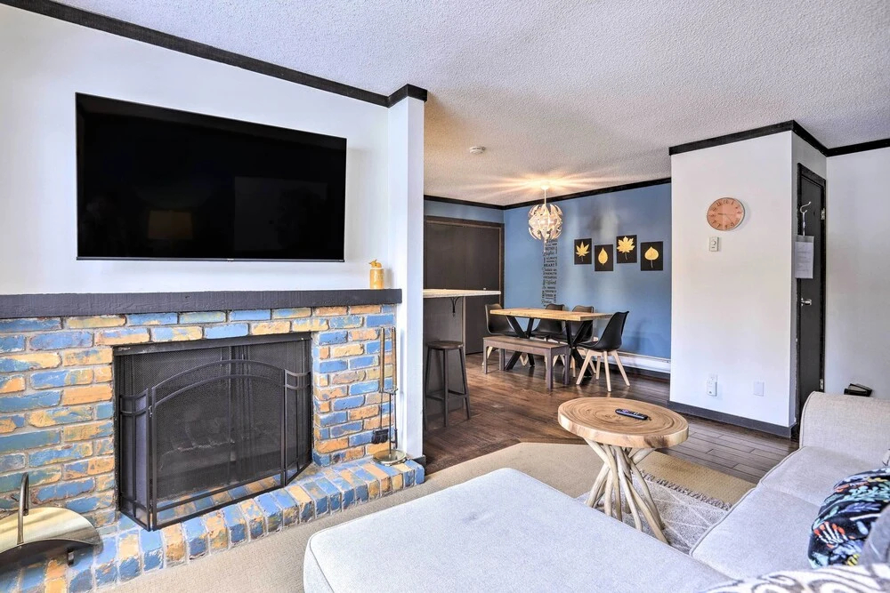 Beachfront Tahoe Vista Condo w/ Fireplace!