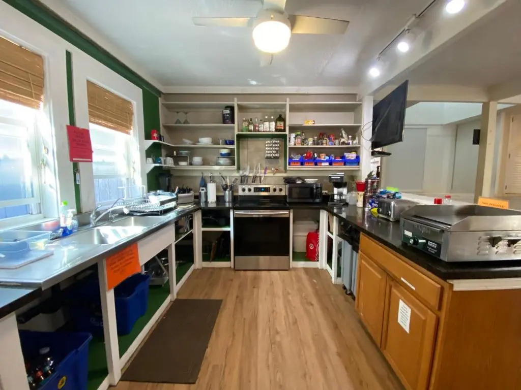 Howzit Hostels