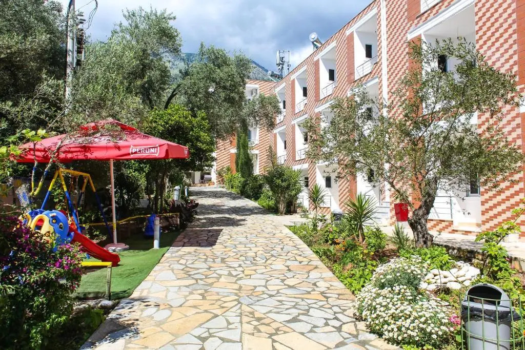 Noan Hotel E Resort