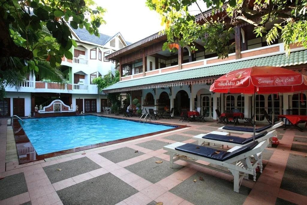 Vansana Hotel Ban Phonthan
