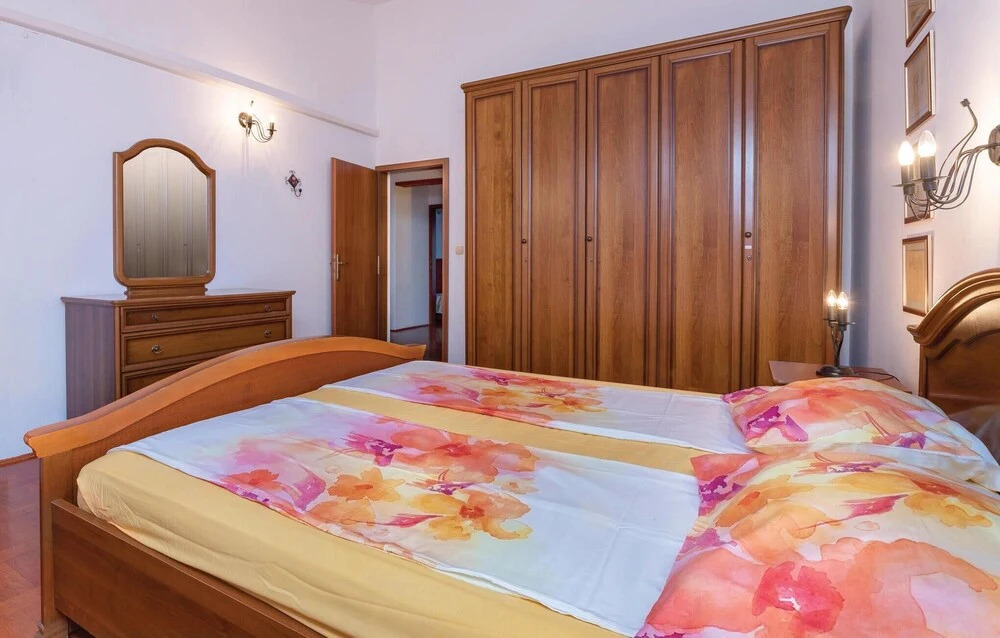 Nice Home in Pula With Wifi and 4 Bedrooms