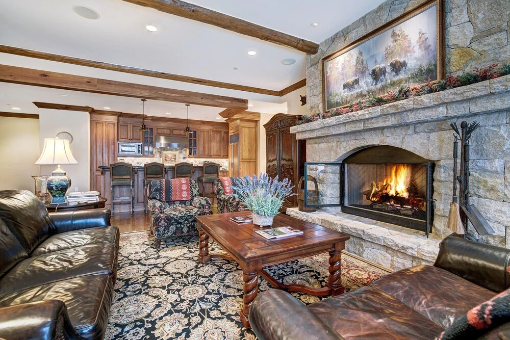 3BR Condo In Bachelor Gulch, Ski In/out