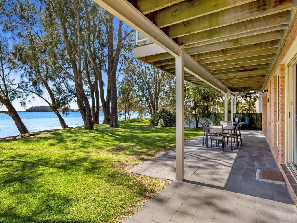 Sandranch, 123 Foreshore Drive