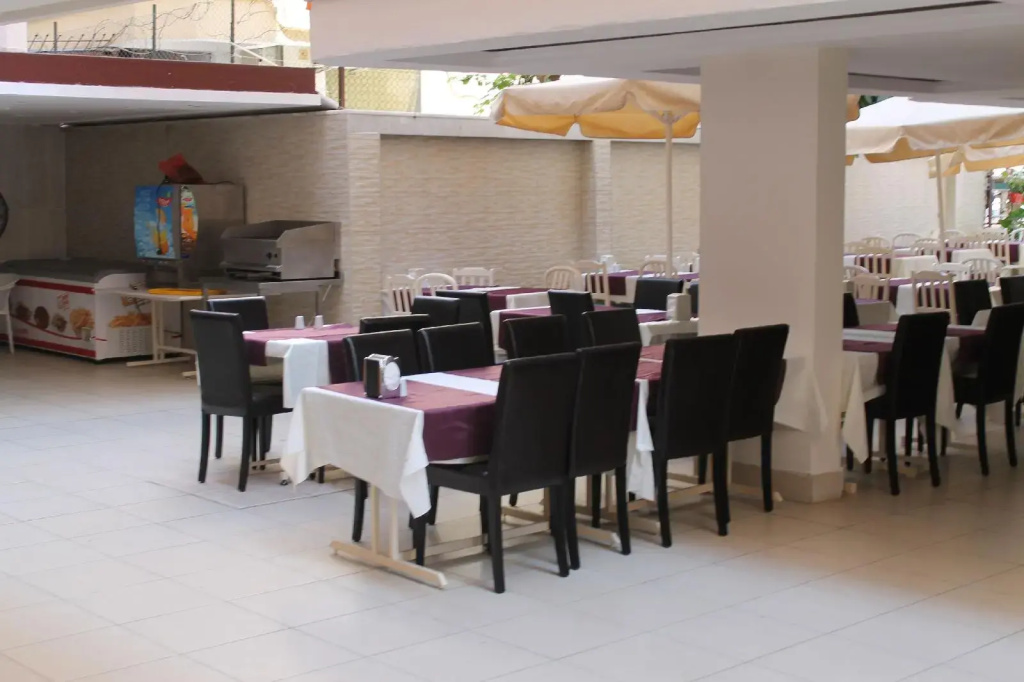 Rosella Hotel