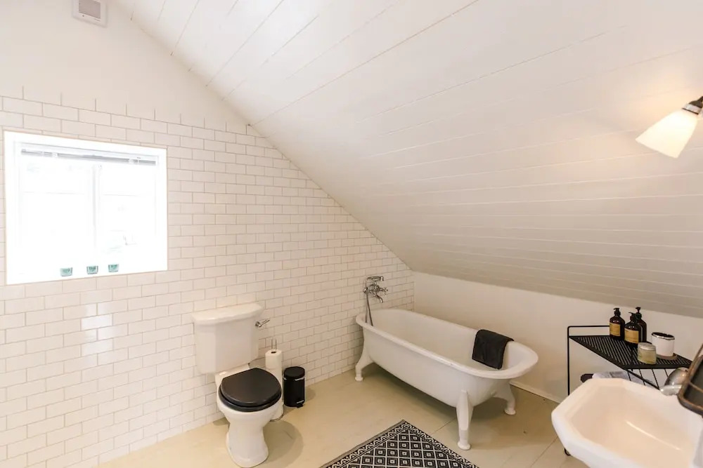 Beautiful bright and embracing villa in old town Akureyri