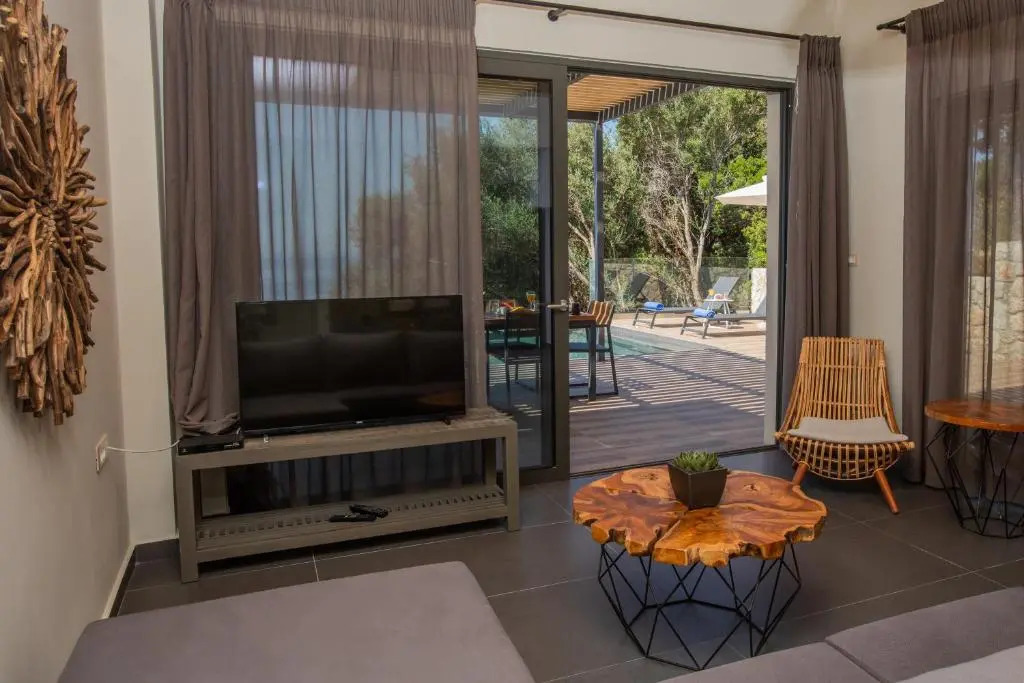Villa Lefka with Private Infinity Pool & Panoramic Sea Views