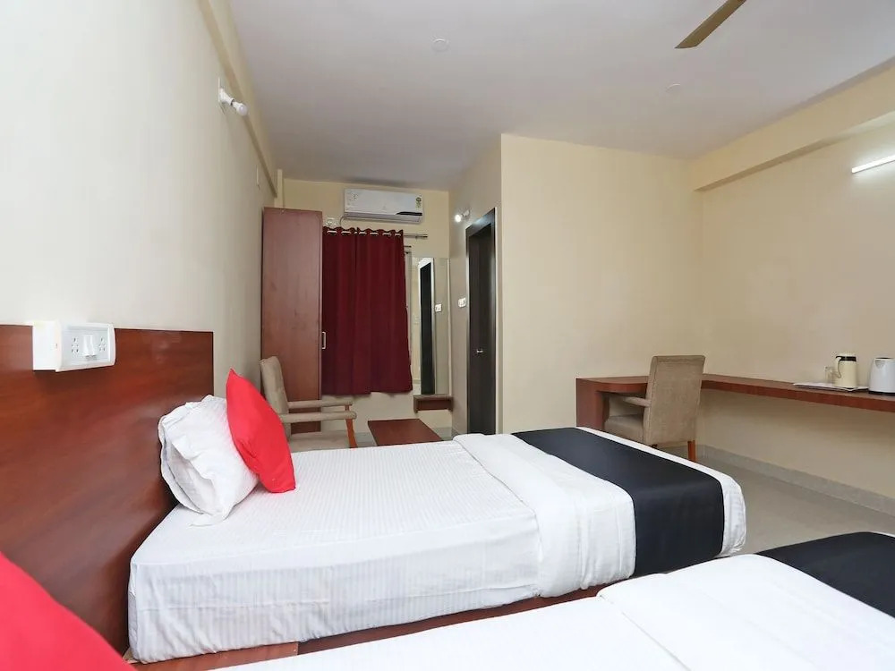 Ekamra Inn by OYO Rooms