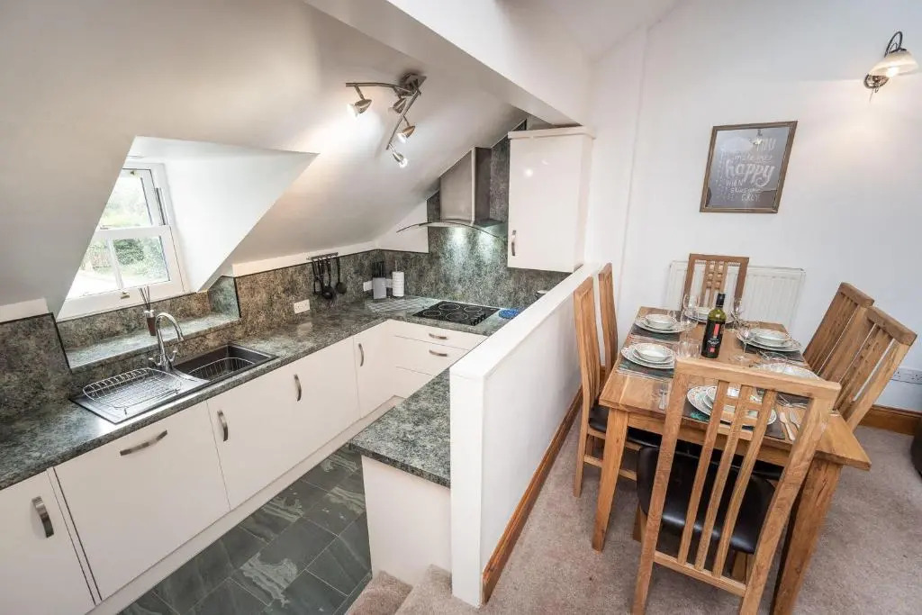 Bridge House Apartment 3