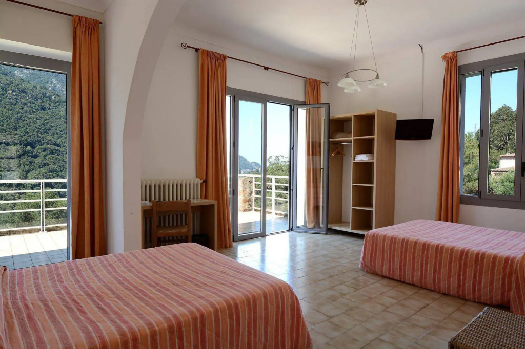 Hôtel Colombo- Porto Corse