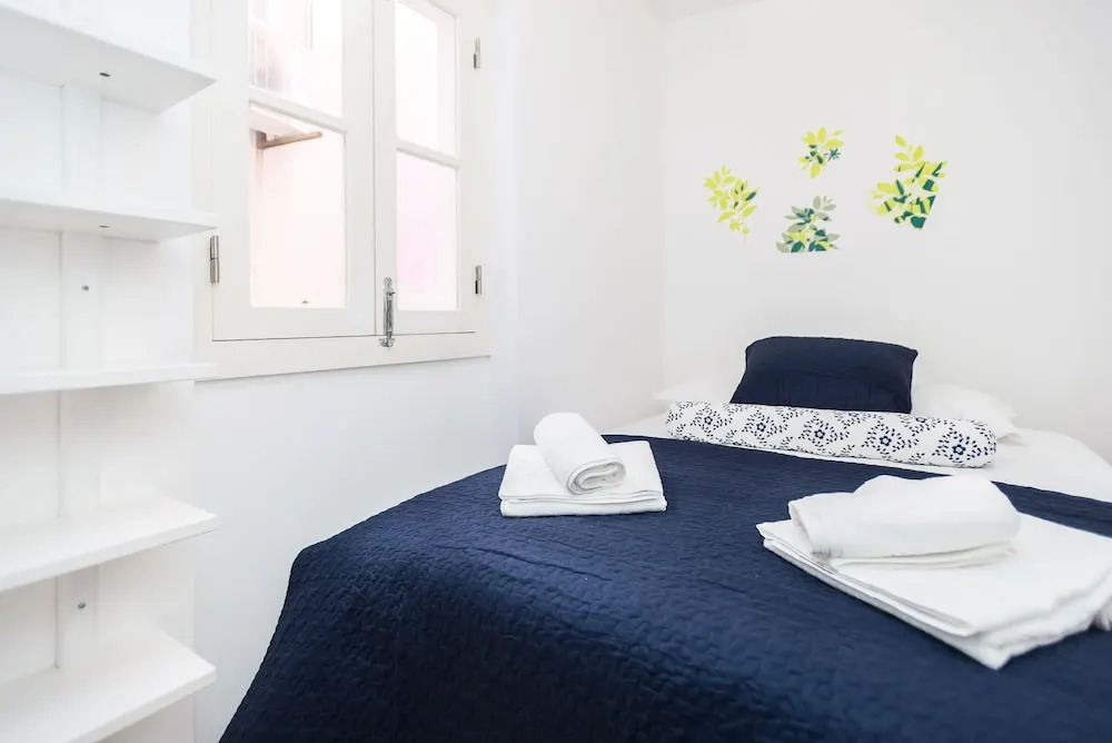 Remodeled Historic Apartment in Bairro Alto