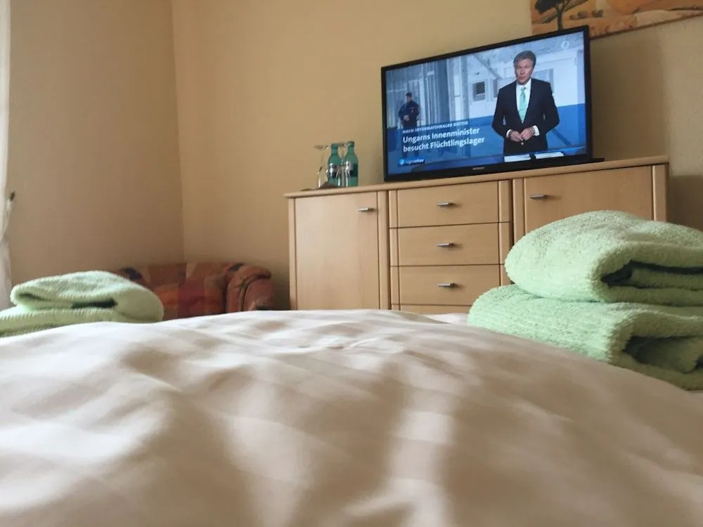 Zum Alten Fährhaus - Bed & Breakfast