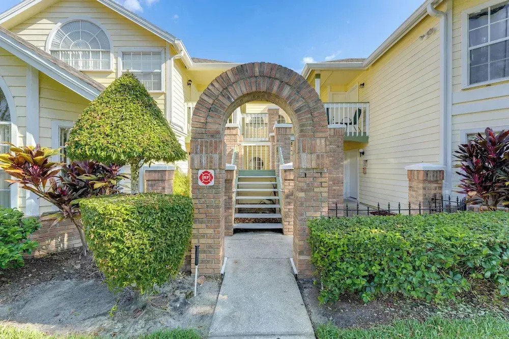 8 Mi to Disney: Resort-style Condo w/ Pool Access