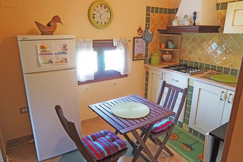Emanuele Apartments