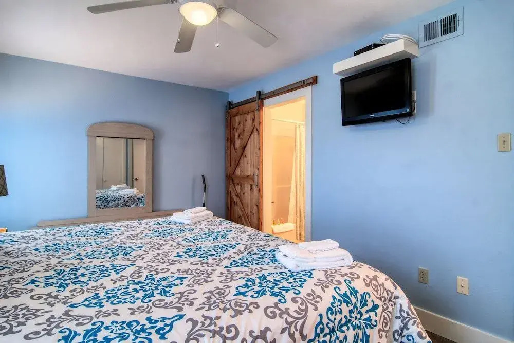 Courtyard #225 1 Bedroom 1 Bathroom Condo