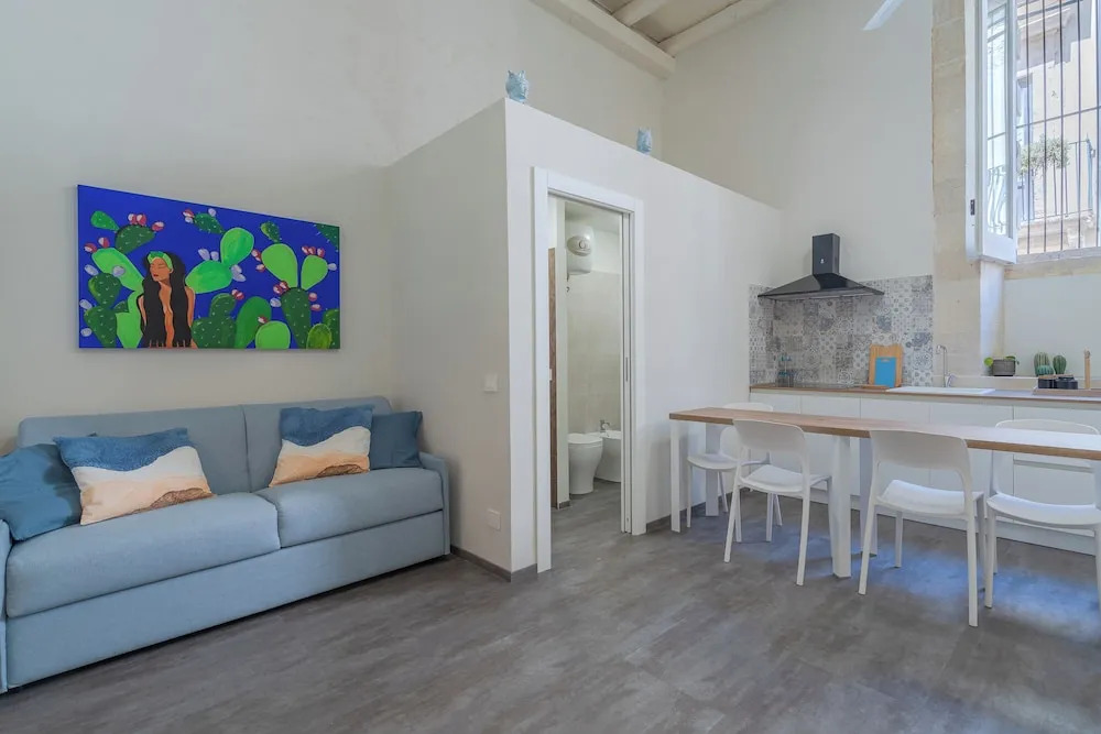 Historic Building Modern Touches - Ortigia