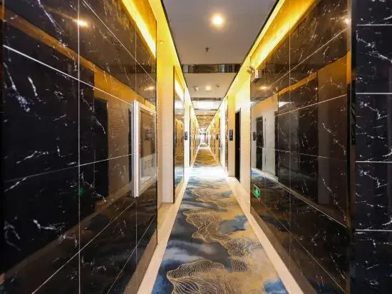 Qingmu Hotel (Nanjing Pukou Tianruncheng Subway Station)