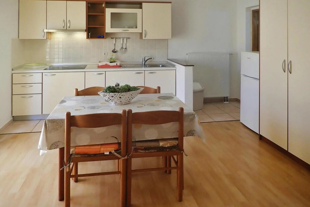 Apartment PINK in Starigrad Paklenica only 200m from the sea