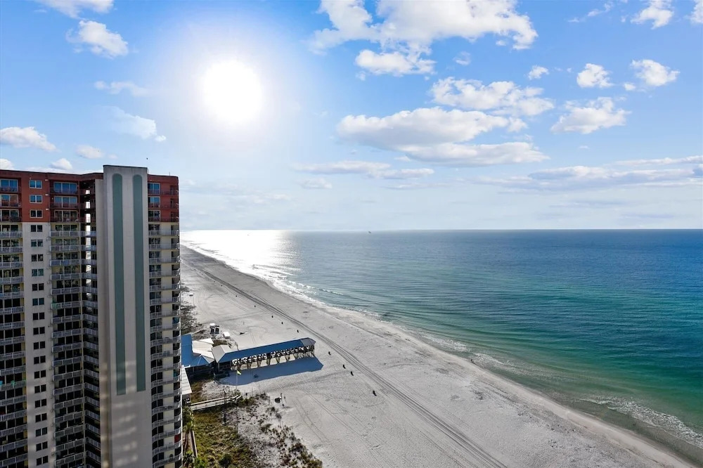 Shores of Panama 2003 - Renovated 2 bedroom, with Bunkroom with a Reserved Parking Space! 2 Condo by RedAwning