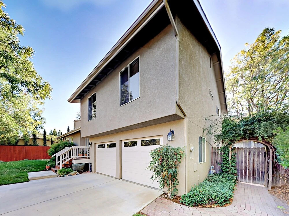 Refined Wine Country Home 3 Bedrooms 2.5 Bathrooms Home