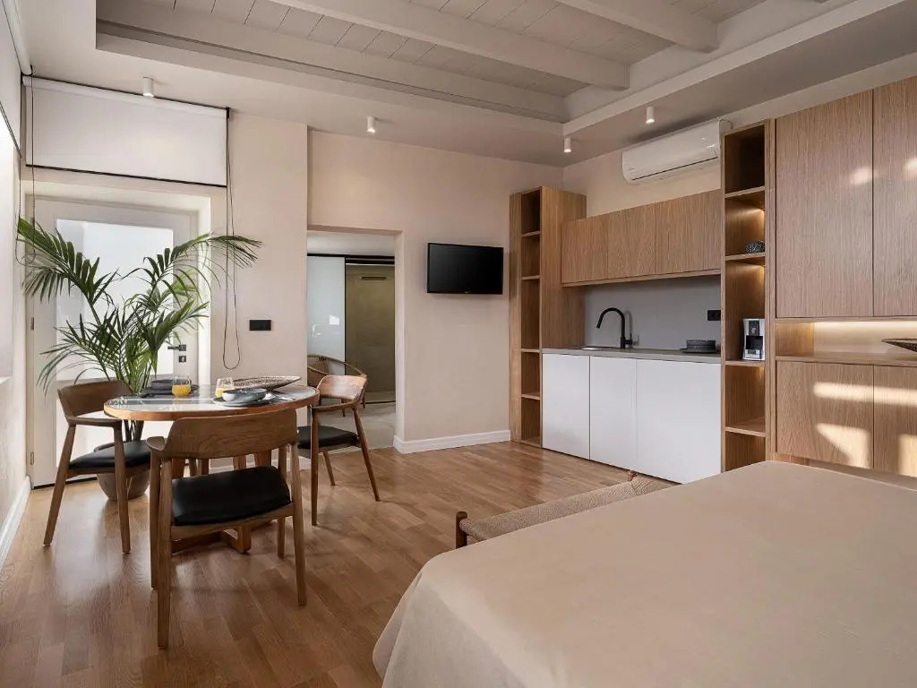 Lithinon Luxury Suites