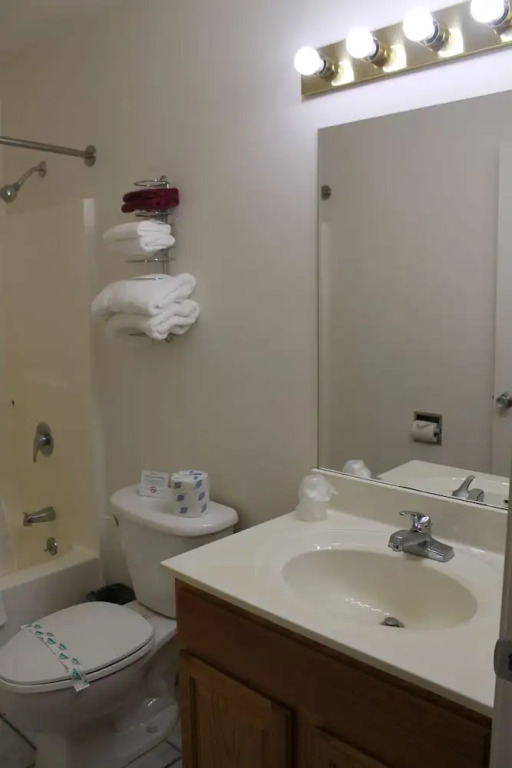American Host Inn