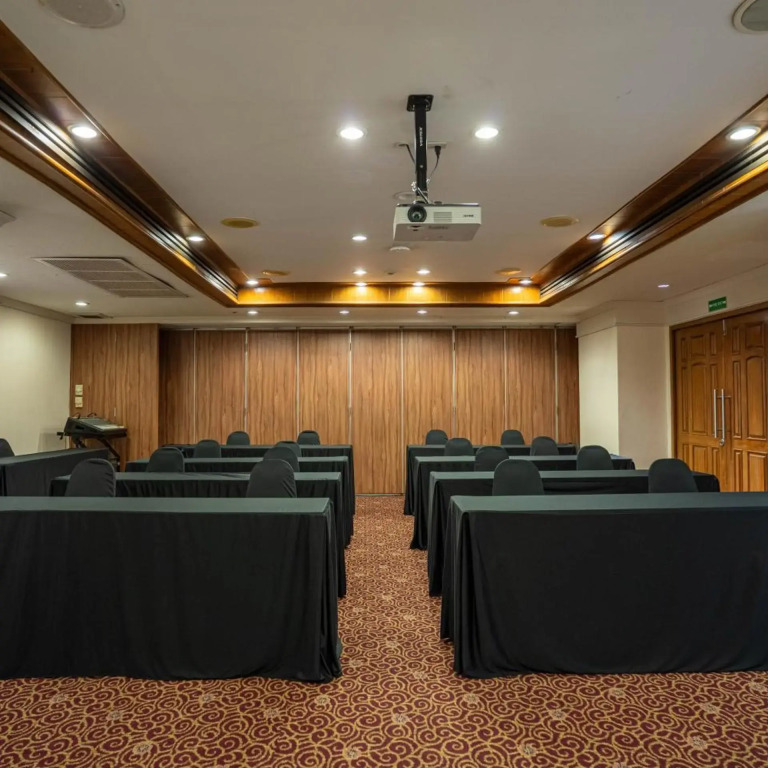 Journeyhub Sukhumvit 26, Bangkok