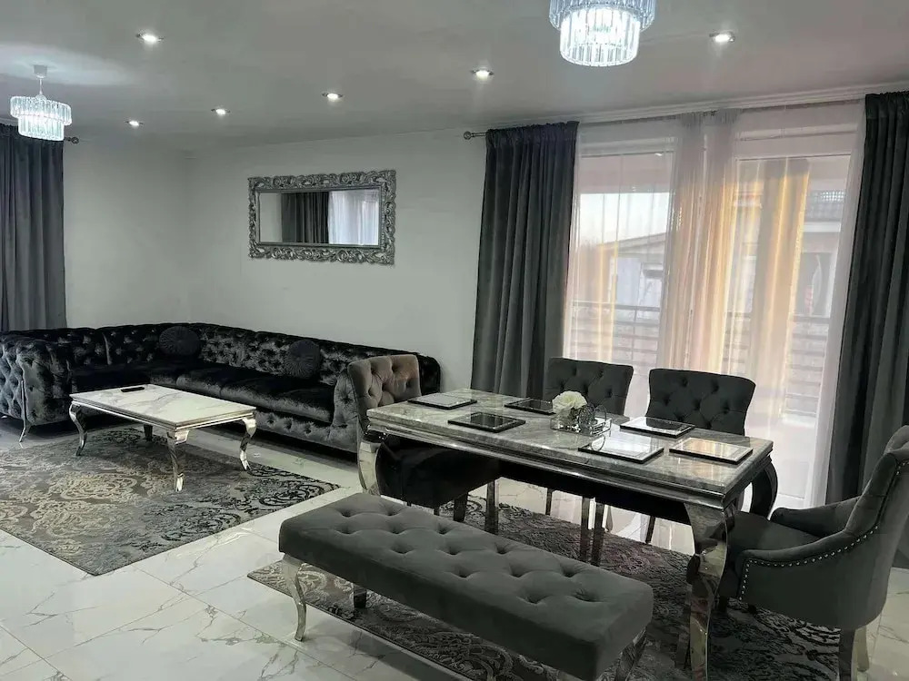 4-bed Villa Retreat - Bbq, Garden & Stunning Views