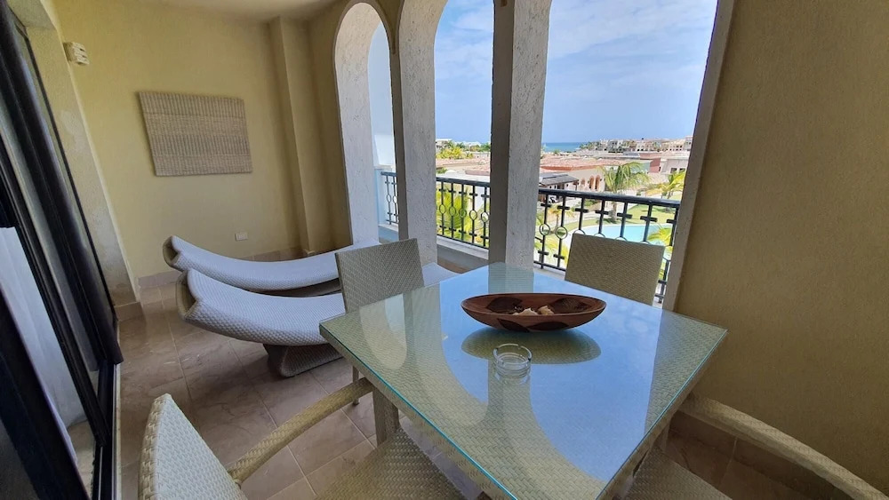 Fishing Lodge Ocean Views Suite 4072