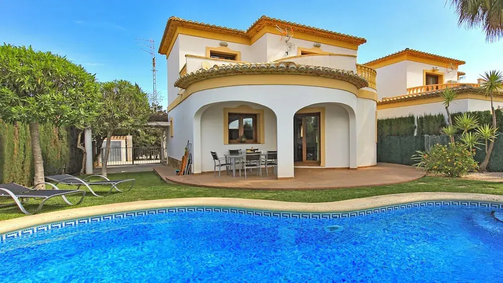 Villa el Palmar With 3 Bedrooms Close to the Beach