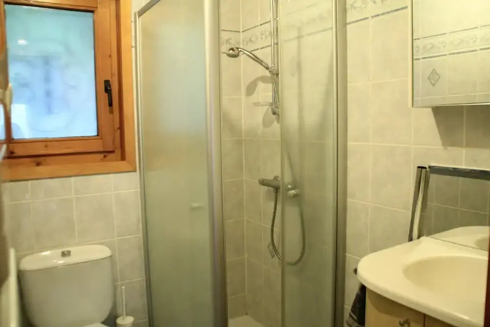 Apartment With Parking in Chatel