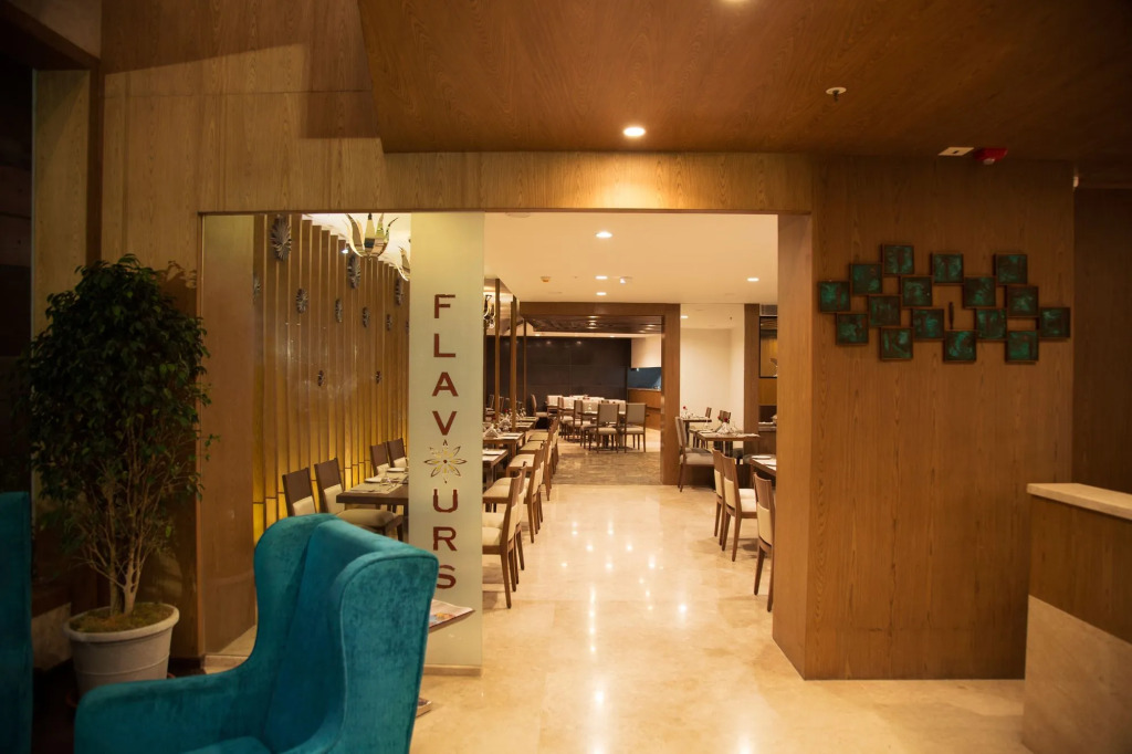 V7 Hotel