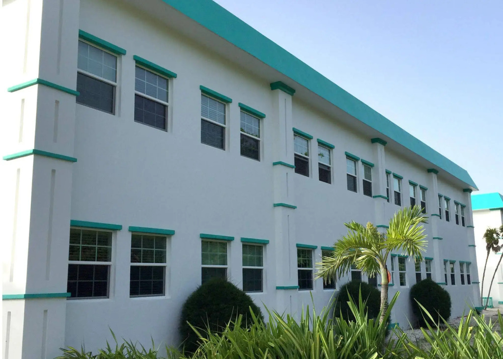 Best Western Grand Baymen Gardens